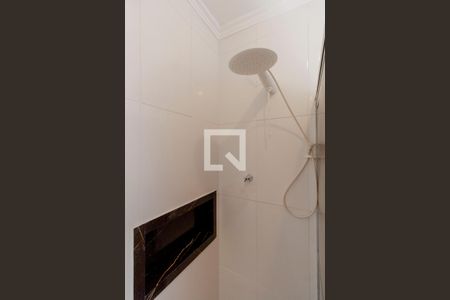 Banheiro Suíte de casa para alugar com 1 quarto, 48m² em Parque Paineiras, São Paulo