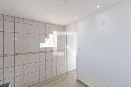 Sala e Cozinha Integrada  de casa para alugar com 1 quarto, 48m² em Parque Paineiras, São Paulo