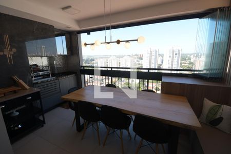 Sala  de apartamento à venda com 2 quartos, 68m² em Vila Iza, Campinas
