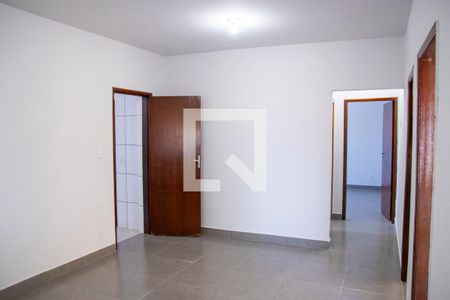Sala 02 de casa para alugar com 3 quartos, 90m² em Setor Leste Universitário, Goiânia