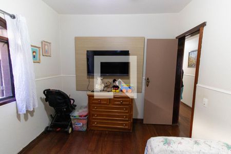 Casa à venda com 295m², 6 quartos e 2 vagas Casa à venda com 295m², 6 quartos e 2 vagasQuarto 2