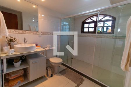 Casa à venda com 295m², 6 quartos e 2 vagas Casa à venda com 295m², 6 quartos e 2 vagasQuarto 5