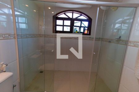 Casa à venda com 295m², 6 quartos e 2 vagas Casa à venda com 295m², 6 quartos e 2 vagasQuarto 5