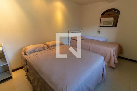 Casa à venda com 295m², 6 quartos e 2 vagas Casa à venda com 295m², 6 quartos e 2 vagasQuarto 5