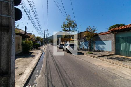 Casa à venda com 295m², 6 quartos e 2 vagas Casa à venda com 295m², 6 quartos e 2 vagasVista da Rua