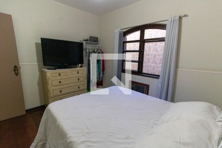 Casa à venda com 295m², 6 quartos e 2 vagas Casa à venda com 295m², 6 quartos e 2 vagasQuarto 3