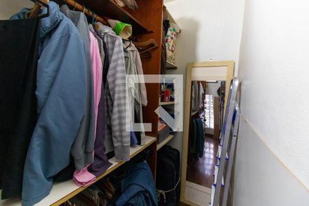 Casa à venda com 295m², 6 quartos e 2 vagas Casa à venda com 295m², 6 quartos e 2 vagasQuarto 4