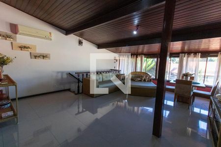 Casa à venda com 295m², 6 quartos e 2 vagas Casa à venda com 295m², 6 quartos e 2 vagasPiso superior