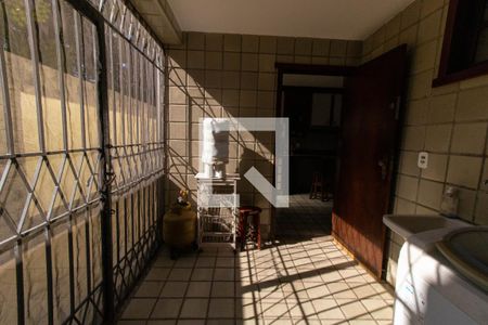 Casa à venda com 295m², 6 quartos e 2 vagas Casa à venda com 295m², 6 quartos e 2 vagasÁrea de Serviço