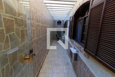 Varanda de casa à venda com 6 quartos, 295m² em Piratininga, Niterói