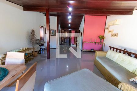 Casa à venda com 295m², 6 quartos e 2 vagas Casa à venda com 295m², 6 quartos e 2 vagasPiso superior