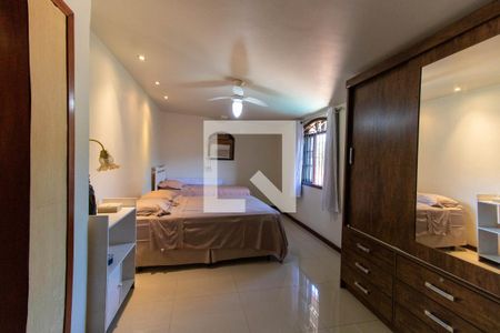 Casa à venda com 295m², 6 quartos e 2 vagas Casa à venda com 295m², 6 quartos e 2 vagasQuarto 5