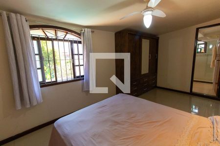 Casa à venda com 295m², 6 quartos e 2 vagas Casa à venda com 295m², 6 quartos e 2 vagasQuarto 5