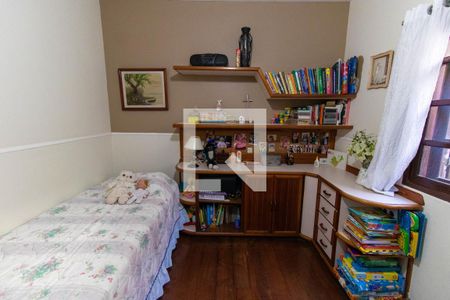 Casa à venda com 295m², 6 quartos e 2 vagas Casa à venda com 295m², 6 quartos e 2 vagasQuarto 2