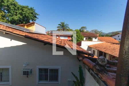 Casa à venda com 295m², 6 quartos e 2 vagas Casa à venda com 295m², 6 quartos e 2 vagasQuarto 1