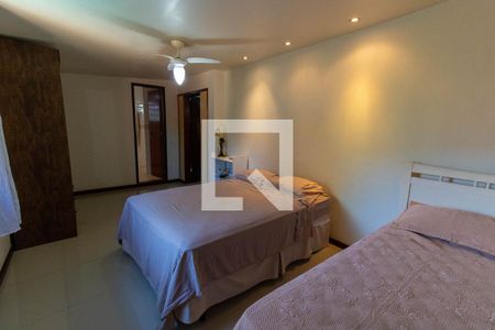 Casa à venda com 295m², 6 quartos e 2 vagas Casa à venda com 295m², 6 quartos e 2 vagasQuarto 5