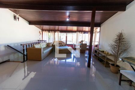 Casa à venda com 295m², 6 quartos e 2 vagas Casa à venda com 295m², 6 quartos e 2 vagasPiso superior