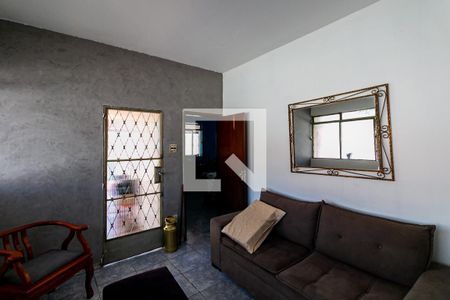 Sala de casa para alugar com 2 quartos, 400m² em Santa Maria, Belo Horizonte