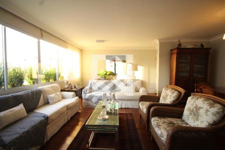 Apartamento para alugar com 3 quartos, 130m² em Real Parque, São Paulo
