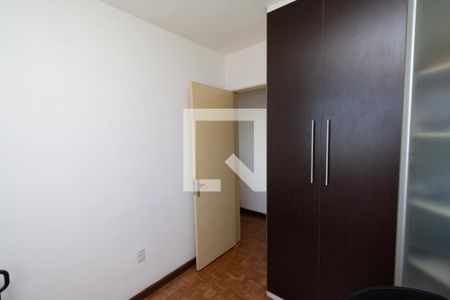 Quarto 2 de apartamento à venda com 3 quartos, 64m² em Santa Cruz Industrial, Contagem