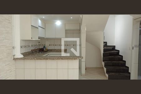 Cozinha de apartamento à venda com 3 quartos, 70m² em Havaí, Belo Horizonte