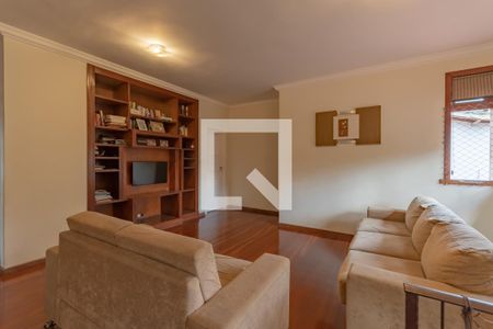 Sala de TV de casa à venda com 4 quartos, 360m² em Santa Rosa, Belo Horizonte