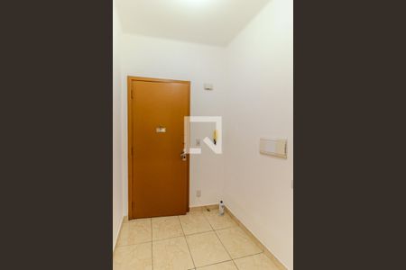Corredor de Entrada de apartamento para alugar com 1 quarto, 60m² em Vila Buarque, São Paulo