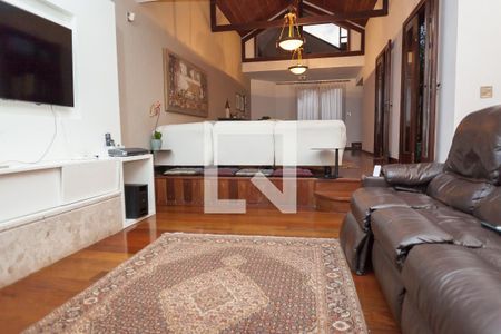 Sala de TV de casa de condomínio à venda com 4 quartos, 490m² em Vila Castela, Nova Lima