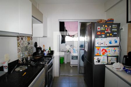 Cozinha de apartamento à venda com 3 quartos, 80m² em Santo Antônio, Belo Horizonte