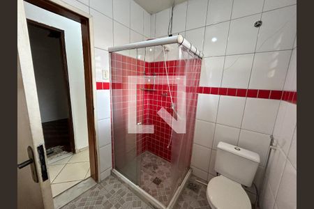 Banheiro  de casa para alugar com 2 quartos, 160m² em Marechal Hermes, Rio de Janeiro