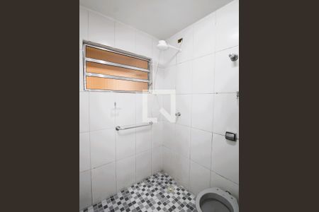 Banheiro de casa de condomínio para alugar com 2 quartos, 63m² em Parque Novo Mundo, São Paulo