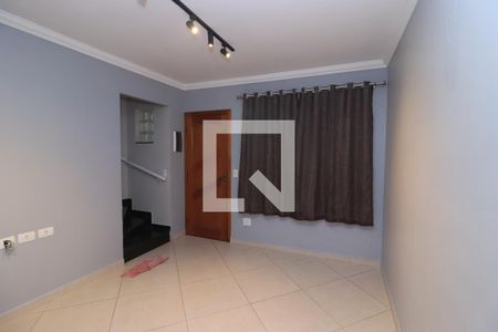 Sala de TV de casa de condomínio para alugar com 2 quartos, 52m² em Vila Esperança, São Paulo