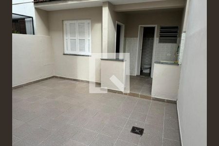 Casa à venda com 3 quartos, 157m² em Jardim Peri Peri, São Paulo