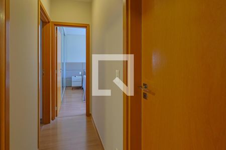 Corredor de apartamento à venda com 3 quartos, 93m² em Vila da Serra, Nova Lima