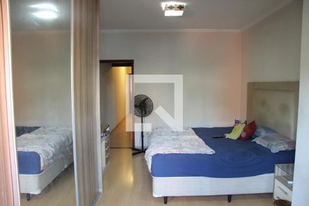 Suíte 01 de casa à venda com 3 quartos, 200m² em Vila Galvão, Guarulhos