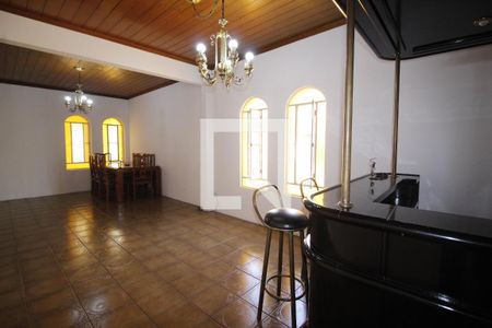 Sala de casa para alugar com 6 quartos, 350m² em Água Fria, São Paulo
