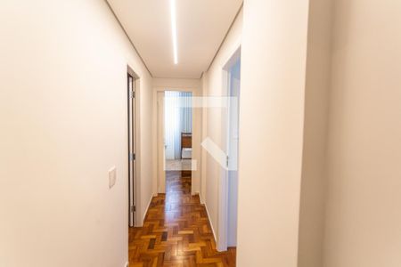 Corredor de apartamento para alugar com 3 quartos, 90m² em Centro, Belo Horizonte