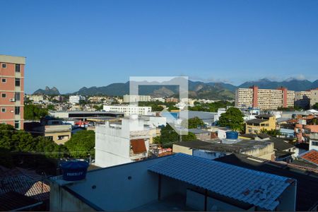 Vista do Quarto 1 de apartamento para alugar com 2 quartos, 55m² em Tanque, Rio de Janeiro