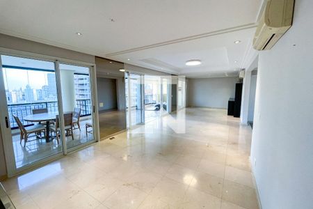 Sala de apartamento à venda com 3 quartos, 215m² em Sumaré, São Paulo