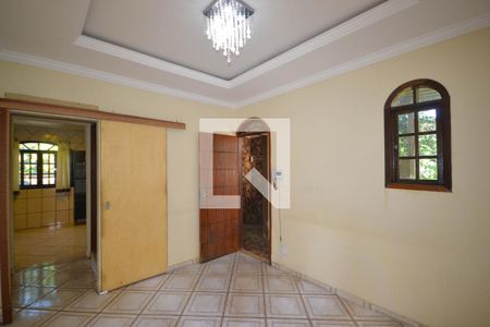 sala de casa para alugar com 3 quartos, 110m² em Engenho Pequeno, Nova Iguaçu