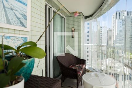 Varanda de apartamento à venda com 4 quartos, 126m² em Vila Clementino, São Paulo