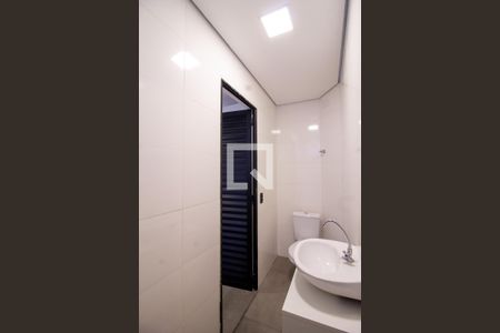Banheiro de kitnet/studio para alugar com 1 quarto, 20m² em Vila Itapegica, Guarulhos