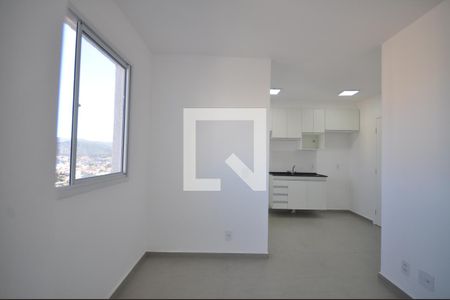 Sala de apartamento para alugar com 2 quartos, 32m² em Parque Vitoria, São Paulo