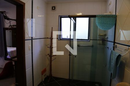 Banheiro da Suíte 1 de casa para alugar com 4 quartos, 135m² em Parque Sao Domingos, São Paulo