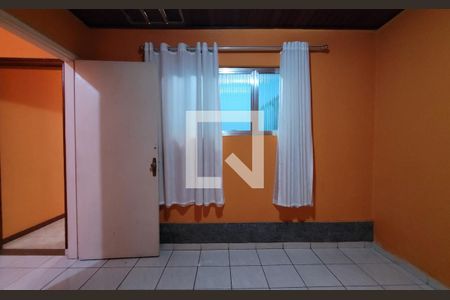 Quarto de casa para alugar com 3 quartos, 250m² em Santa Maria, Santo André
