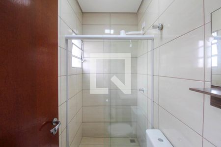 Banheiro de apartamento para alugar com 1 quarto, 27m² em Jardim Novo Carrão, São Paulo
