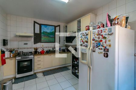 Cozinha de casa à venda com 4 quartos, 232m² em Álvaro Camargos, Belo Horizonte