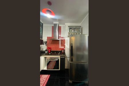 Cozinha de apartamento à venda com 3 quartos, 85m² em Estoril, Belo Horizonte