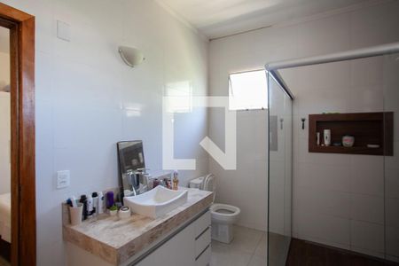 Banheiro da Suíte de casa à venda com 2 quartos, 300m² em Europa, Belo Horizonte