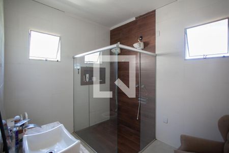 Banheiro da Suíte de casa à venda com 2 quartos, 300m² em Europa, Belo Horizonte